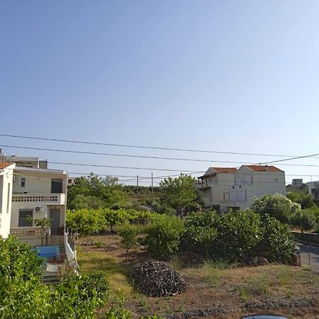 Phoeve Apt-Lovely 1-Br Rental Near The Beach Kalathas Esterno foto
