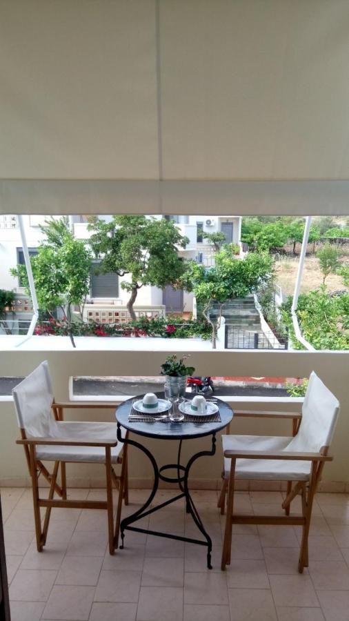 Phoeve Apt-Lovely 1-Br Rental Near The Beach Kalathas Esterno foto