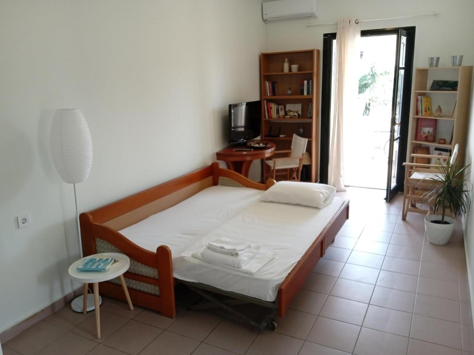 Phoeve Apt-Lovely 1-Br Rental Near The Beach Kalathas Esterno foto